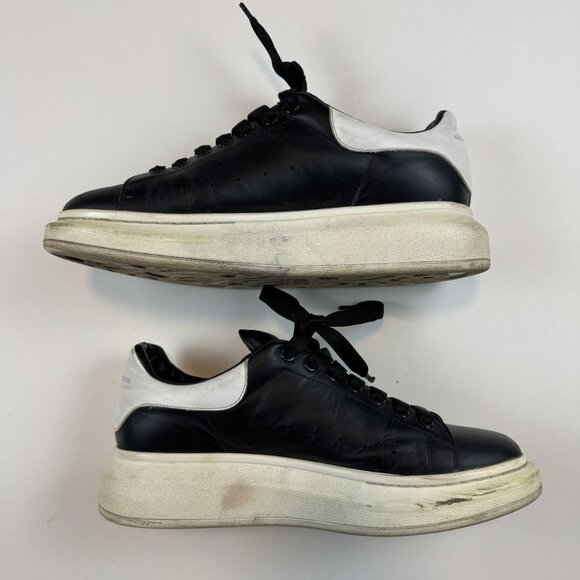 Alexander McQueen Oversized Sneaker - Picture 2 of 11